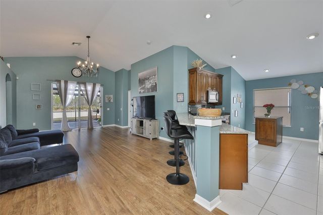 8130 ALAMOSA WOOD AVENUE, Ruskin, FL 33573