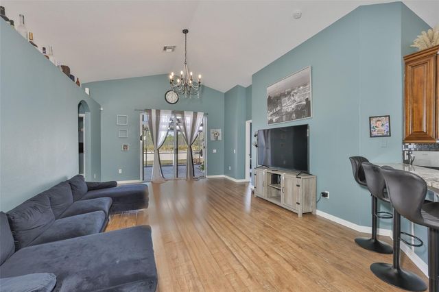 8130 ALAMOSA WOOD AVENUE, Ruskin, FL 33573