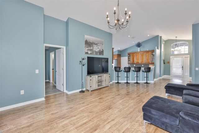 8130 ALAMOSA WOOD AVENUE, Ruskin, FL 33573