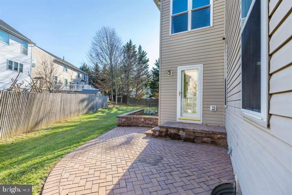 142 APPLE BLOSSOM WAY, Gaithersburg, MD 20878