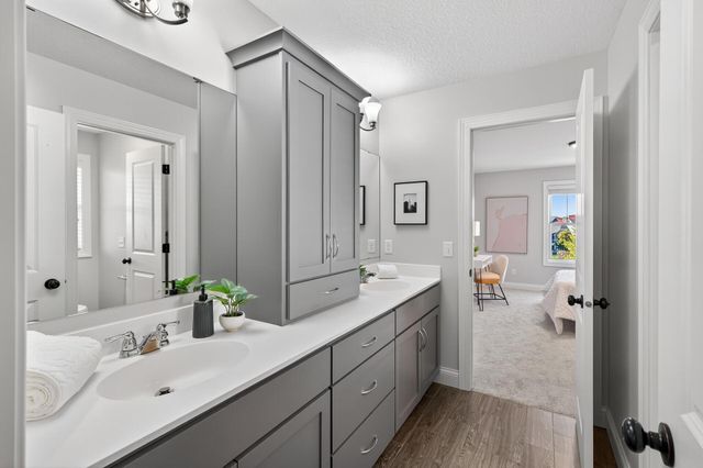 16545 Duluth Trail, Lakeville, MN 55044