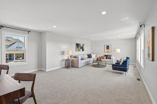 16545 Duluth Trail, Lakeville, MN 55044