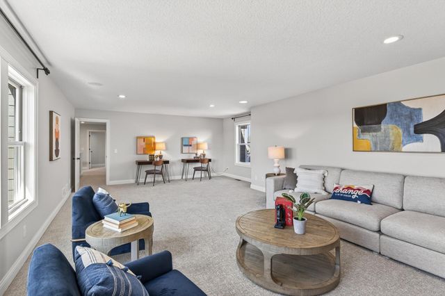 16545 Duluth Trail, Lakeville, MN 55044