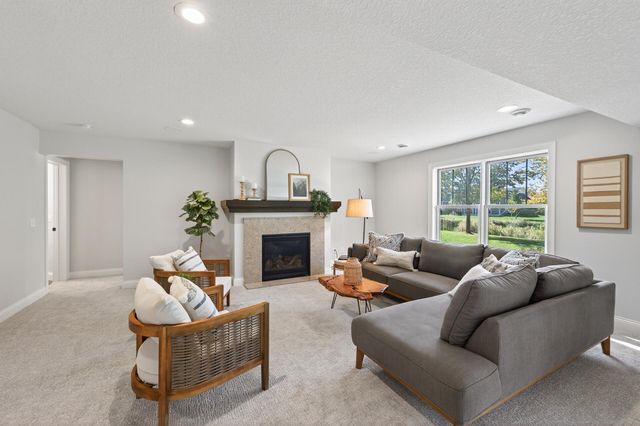 16545 Duluth Trail, Lakeville, MN 55044