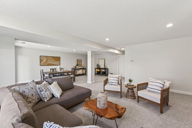 16545 Duluth Trail, Lakeville, MN 55044