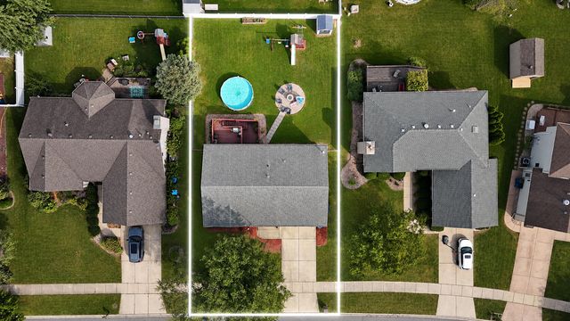 1602 Krame Drive, Crown Point, IN 46307