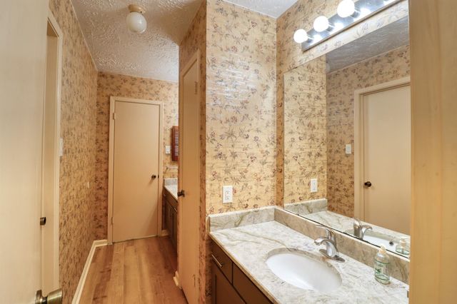 3446 Cheaney Drive, Houston, TX 77066