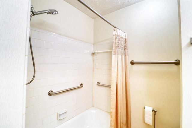 3446 Cheaney Drive, Houston, TX 77066