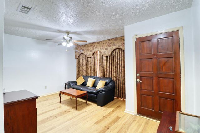 3446 Cheaney Drive, Houston, TX 77066