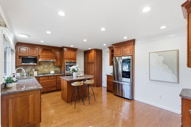 1115 Covington Road, Los Altos, CA 94024