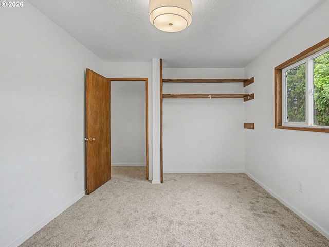 1934 Se 155TH Pl, Portland, OR 97233