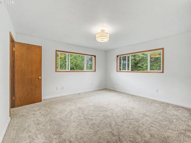 1934 Se 155TH Pl, Portland, OR 97233