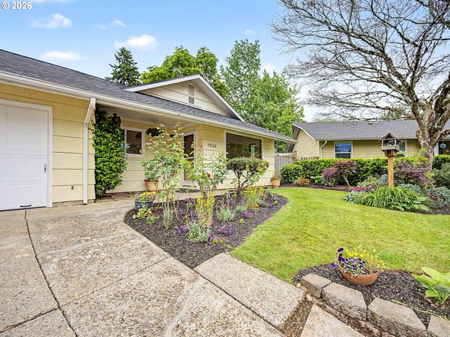 1934 Se 155TH Pl, Portland, OR 97233