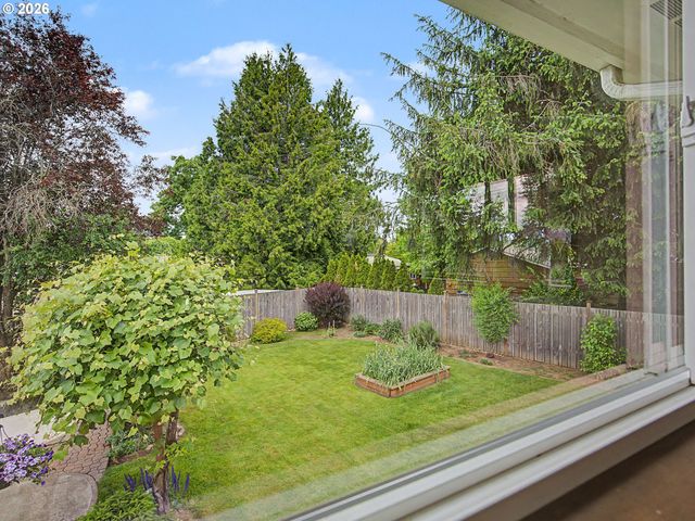 1934 Se 155TH Pl, Portland, OR 97233