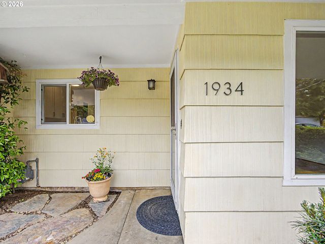 1934 Se 155TH Pl, Portland, OR 97233