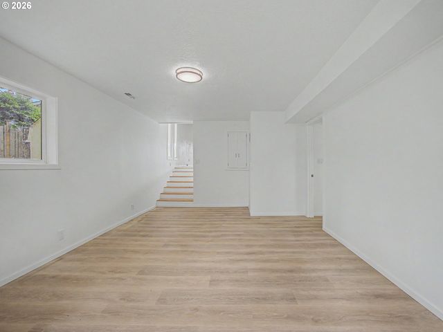 1934 Se 155TH Pl, Portland, OR 97233