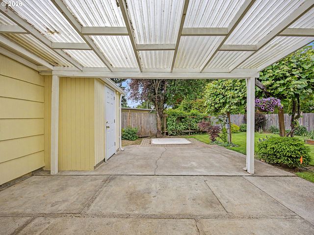 1934 Se 155TH Pl, Portland, OR 97233