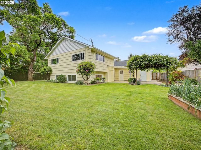 1934 Se 155TH Pl, Portland, OR 97233