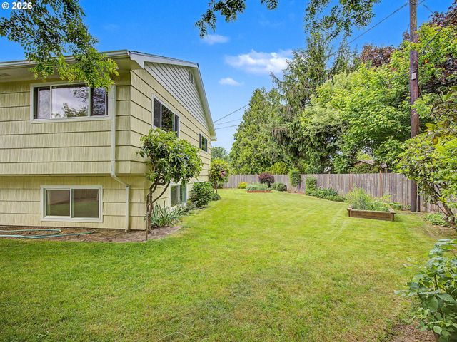 1934 Se 155TH Pl, Portland, OR 97233