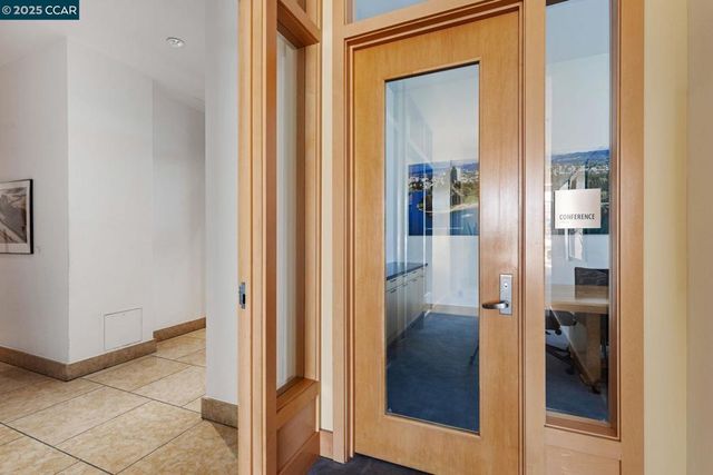 1 Lakeside Dr 1404, Oakland, CA 94612