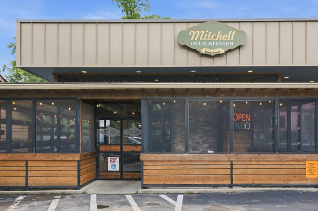 1901 Riverside Dr, Nashville, TN 37216