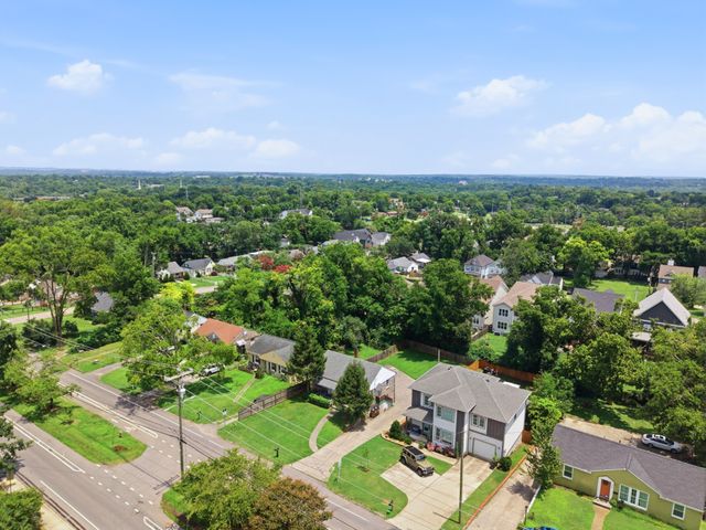 1901 Riverside Dr, Nashville, TN 37216