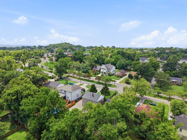 1901 Riverside Dr, Nashville, TN 37216