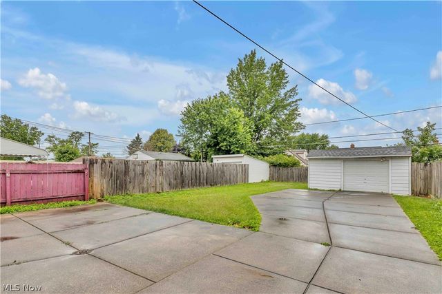 7614 Spring Garden Road, Parma, OH 44129