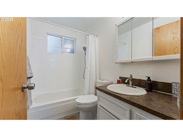 191 Ne 33RD Ct, Hillsboro, OR 97124