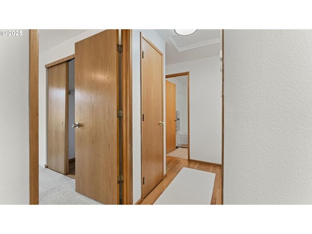 191 Ne 33RD Ct, Hillsboro, OR 97124