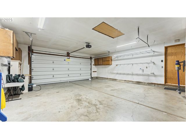 191 Ne 33RD Ct, Hillsboro, OR 97124