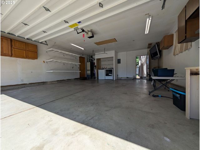 191 Ne 33RD Ct, Hillsboro, OR 97124