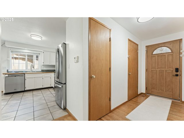 191 Ne 33RD Ct, Hillsboro, OR 97124