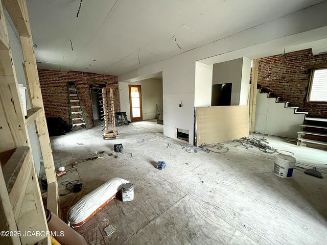 1405 W MAIN STREET, Jefferson City, MO 65109