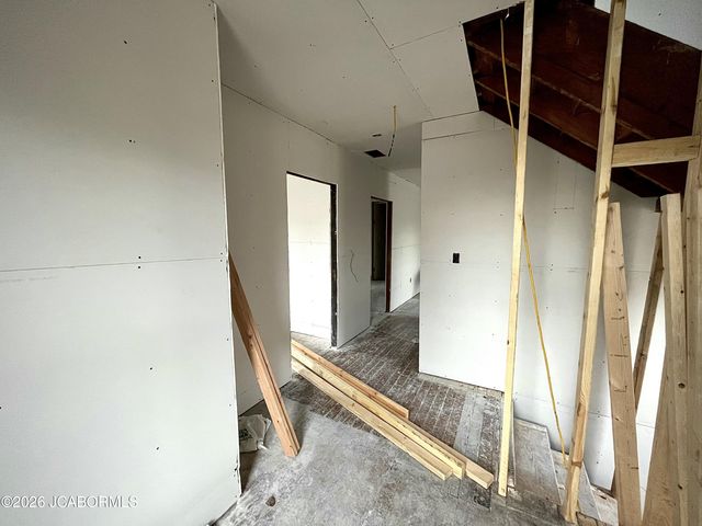 1405 W MAIN STREET, Jefferson City, MO 65109