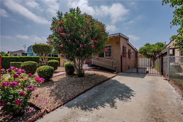 720 e 95th st, Los Angeles, CA 90002