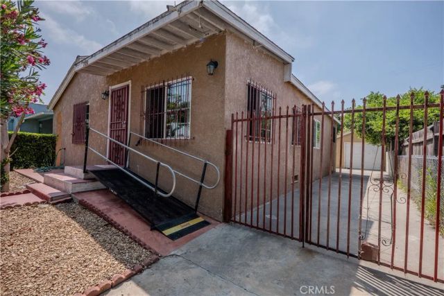 720 e 95th st, Los Angeles, CA 90002