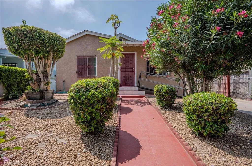 720 e 95th st, Los Angeles, CA 90002