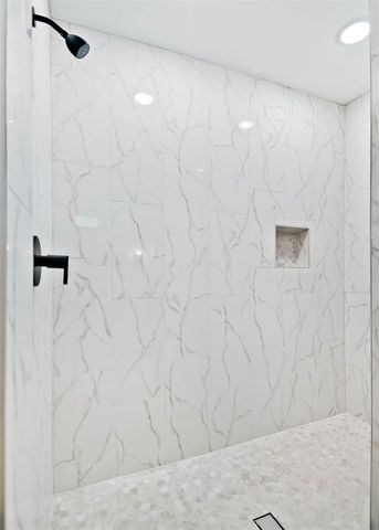 4 Forfar Drive, Bella Vista, AR 72715