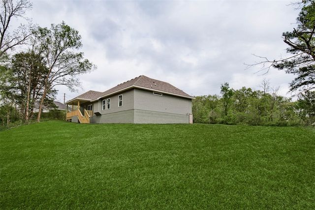 4 Forfar Drive, Bella Vista, AR 72715