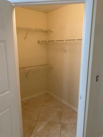 4783 Via Palm Lake Lakes 109, West Palm Beach, FL 33417