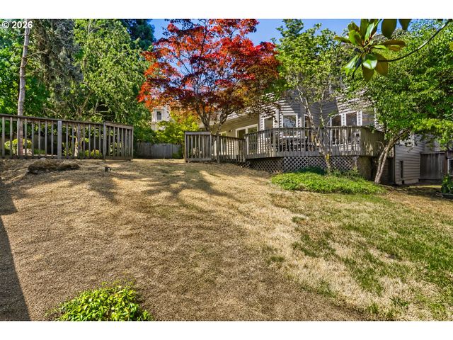 17622 BROOKHURST Dr, Lake Oswego, OR 97034