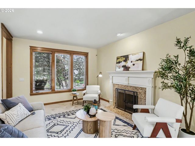 17622 BROOKHURST Dr, Lake Oswego, OR 97034