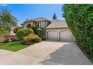 17622 BROOKHURST Dr, Lake Oswego, OR 97034