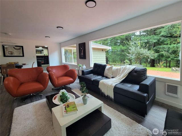 13721 409th Avenue SE, North Bend, WA 98045