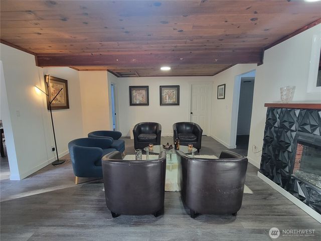 13721 409th Avenue SE, North Bend, WA 98045