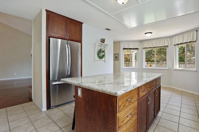 2210 W River Dr, Stockton, CA 95204