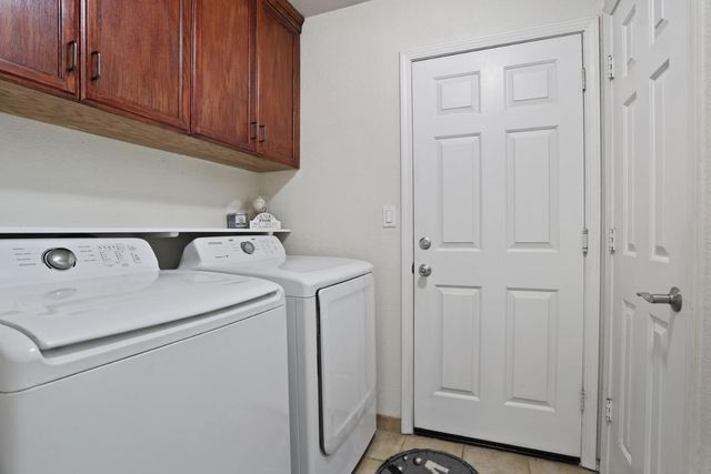 2210 W River Dr, Stockton, CA 95204