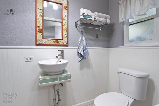 2210 W River Dr, Stockton, CA 95204