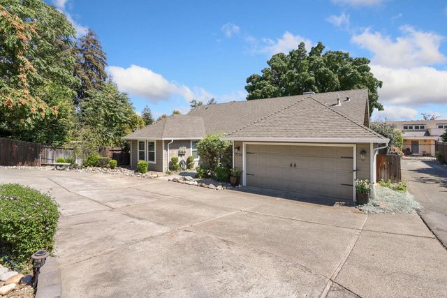 2210 W River Dr, Stockton, CA 95204